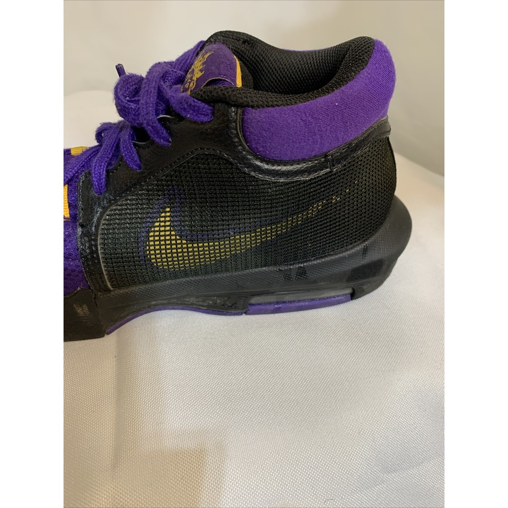 Nike Lebron Witness Lakers' Black/Purple FB2239-001 Men 8.5 Sweet Style‎ Fashion - Picture 2 of 6